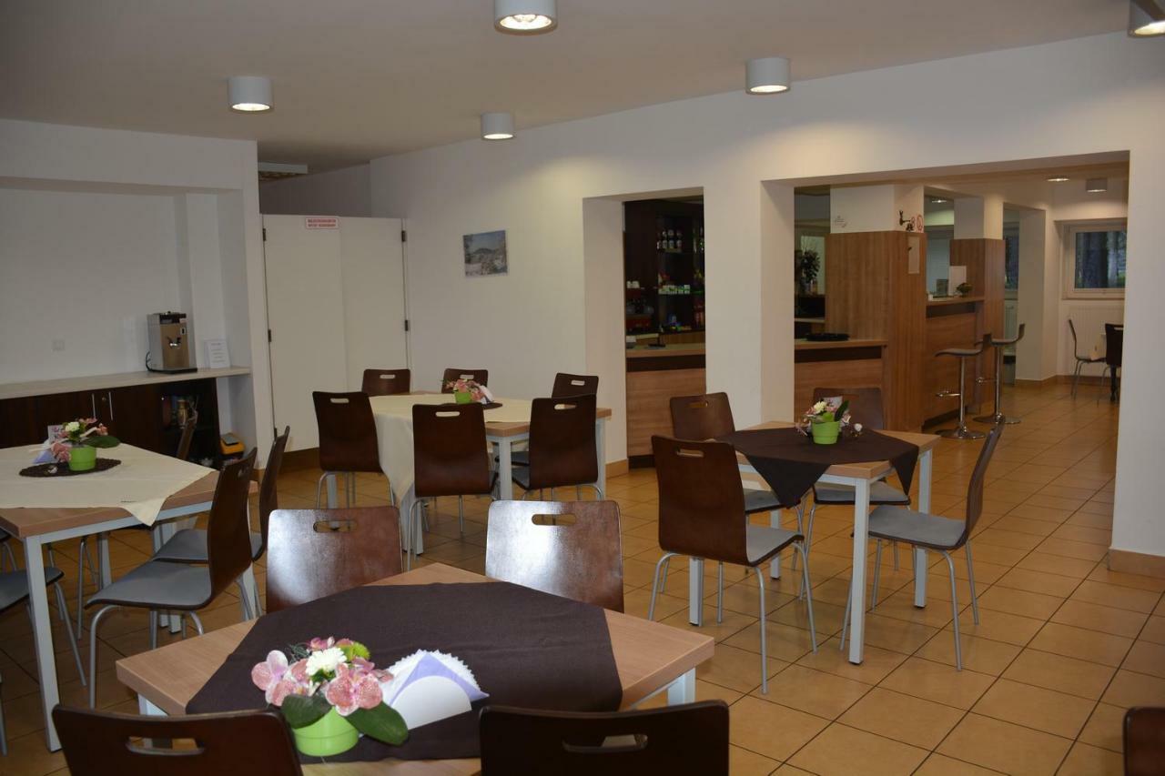 Dom Turysty "Tramp" Hotel Bukowno ภายนอก รูปภาพ