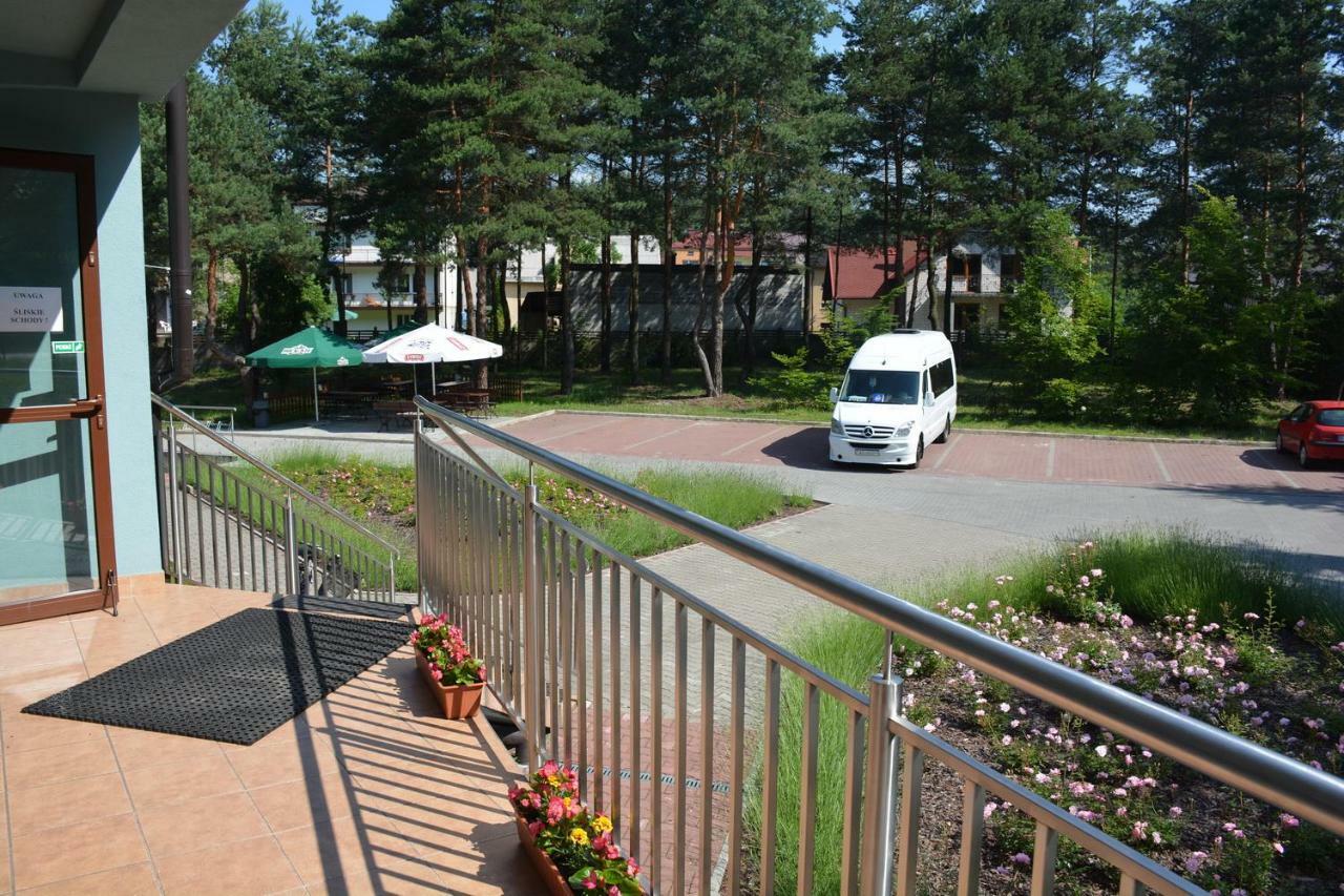 Dom Turysty "Tramp" Hotel Bukowno ภายนอก รูปภาพ